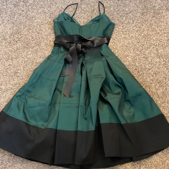 OC by Oleg Cassini Dark Green Black Spaghetti Strap Dress Sz 4 Lined Sequined - Picture 13 of 16